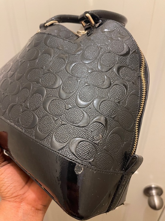 Coach, please check all picture of condition - Picture 12 of 17